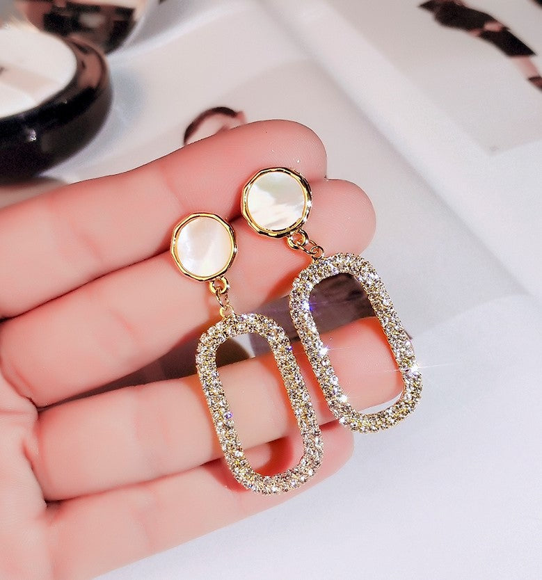 Newest Japanese And Korean-style Ultra-shiny Rhinestone Earrings That Make Your Face Look Slimmer